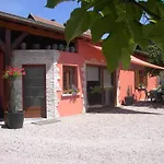 Holiday home Ruhiges Mit Garten An Der Weinstrasse By Interhome