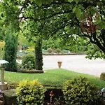 Holiday home Ruhiges Mit Garten An Der Weinstrasse By Interhome *