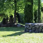 Holiday home Ruhiges Mit Garten An Der Weinstrasse By Interhome