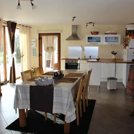 度假居 Ruhiges Mit Garten An Der Weinstrasse By Interhome *