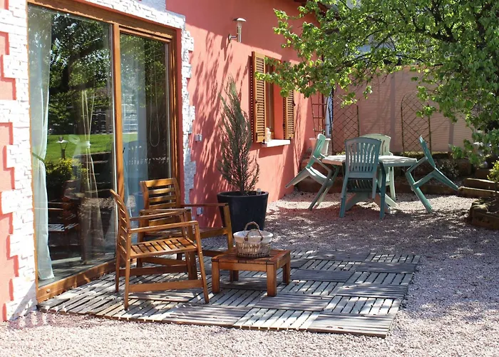 Holiday home Ruhiges Mit Garten An Der Weinstrasse By Interhome *