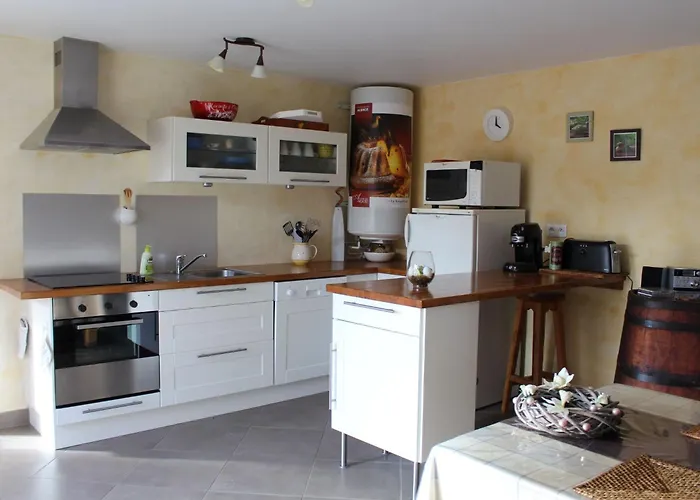 Holiday home Ruhiges Mit Garten An Der Weinstrasse By Interhome *