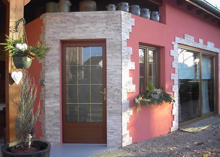 Holiday home Ruhiges Mit Garten An Der Weinstrasse By Interhome