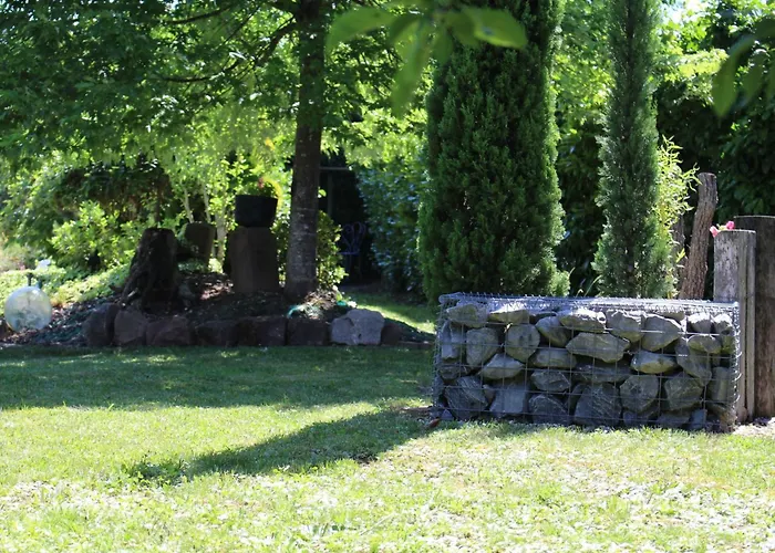 Holiday home Ruhiges Mit Garten An Der Weinstrasse By Interhome